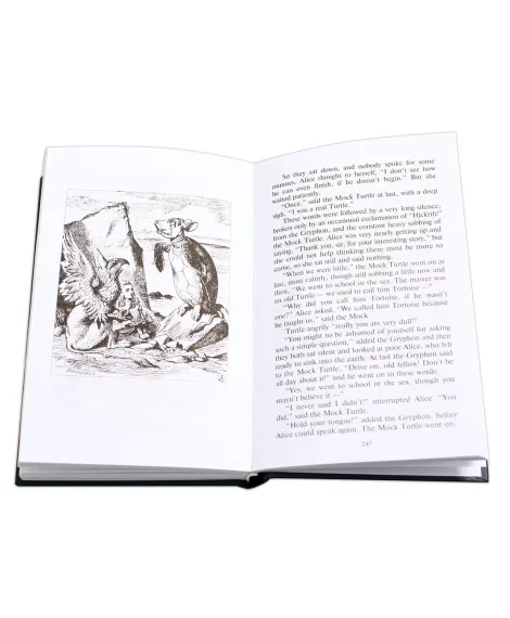 Детская книга "БИ Кэрролл. Алиса в Стране Чудес (рус и англ яз)" - 361 руб. Серия: Билингва , Артикул: 5400308